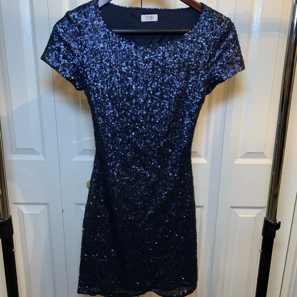 Women’s Toni Navy Blue Sequin Dress Short Sleeve Backless Medium